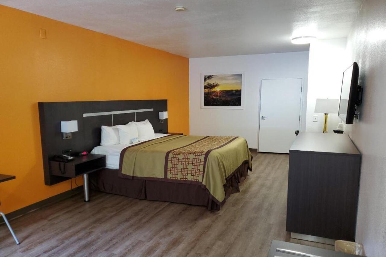 Days Inn By Wyndham Lexington Bagian luar foto